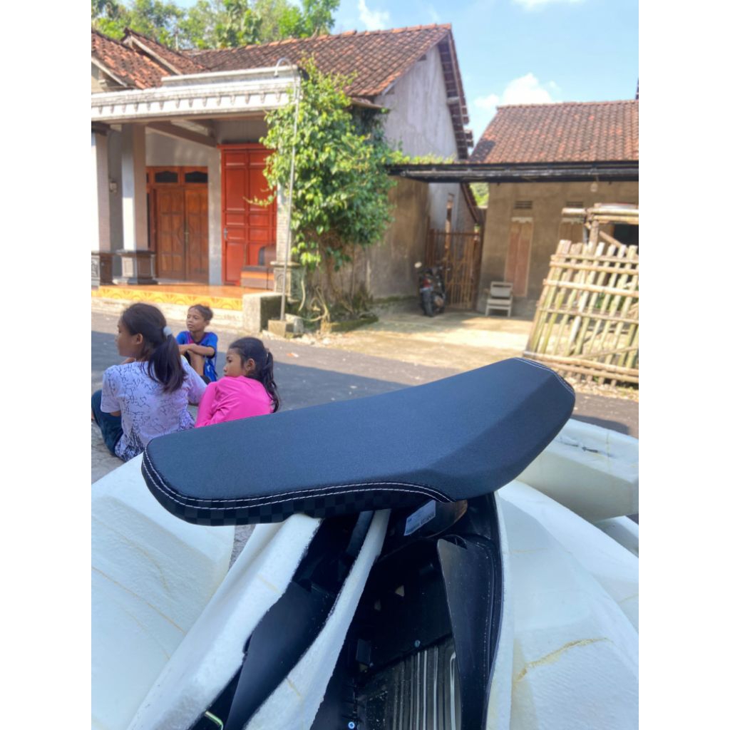 jok Supra x lama slim amplas list catur jok Supra lama slim