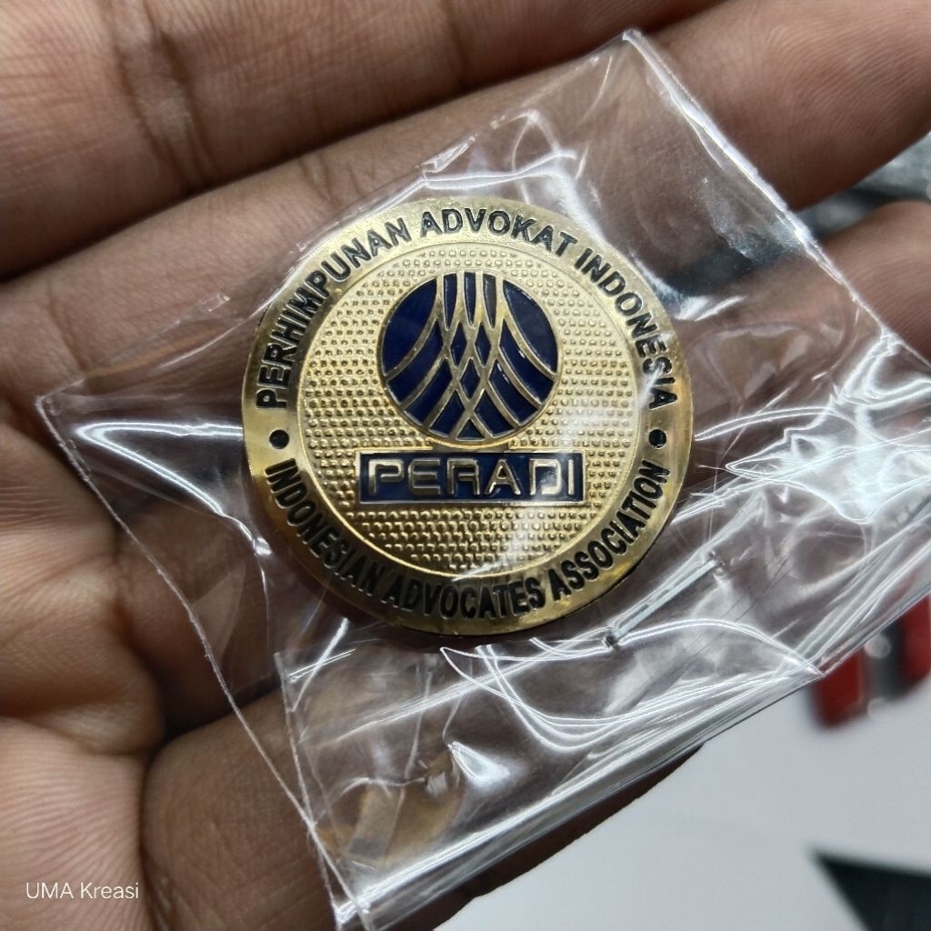 Pin PERADI sepuh Emas 3 cm Premium