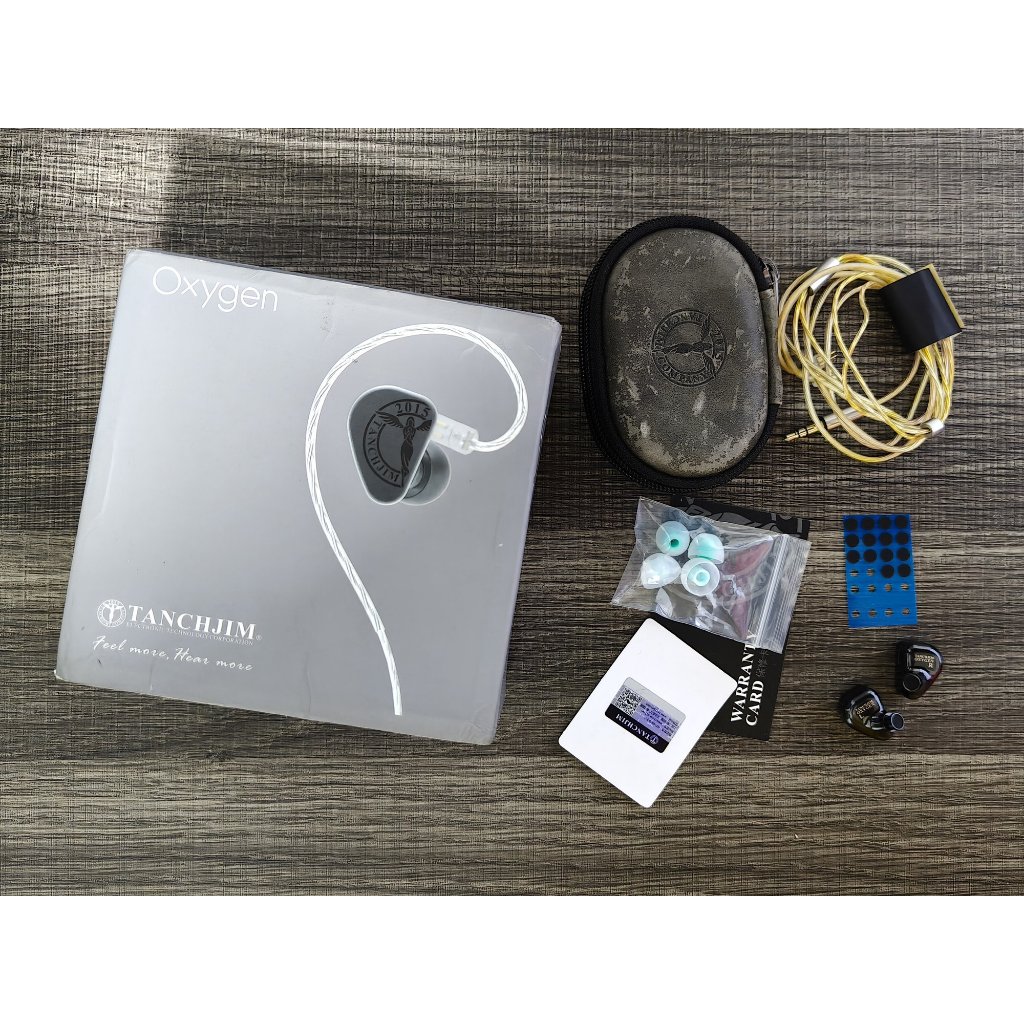 Tanchjim Oxygen IEMs in-ear monitors