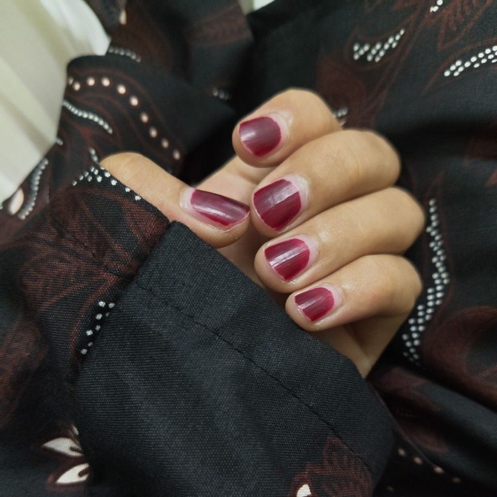 Tuffah Nail Henna - Cat Kuku Henna Halal, Warna Maroon, Tahan Lama
