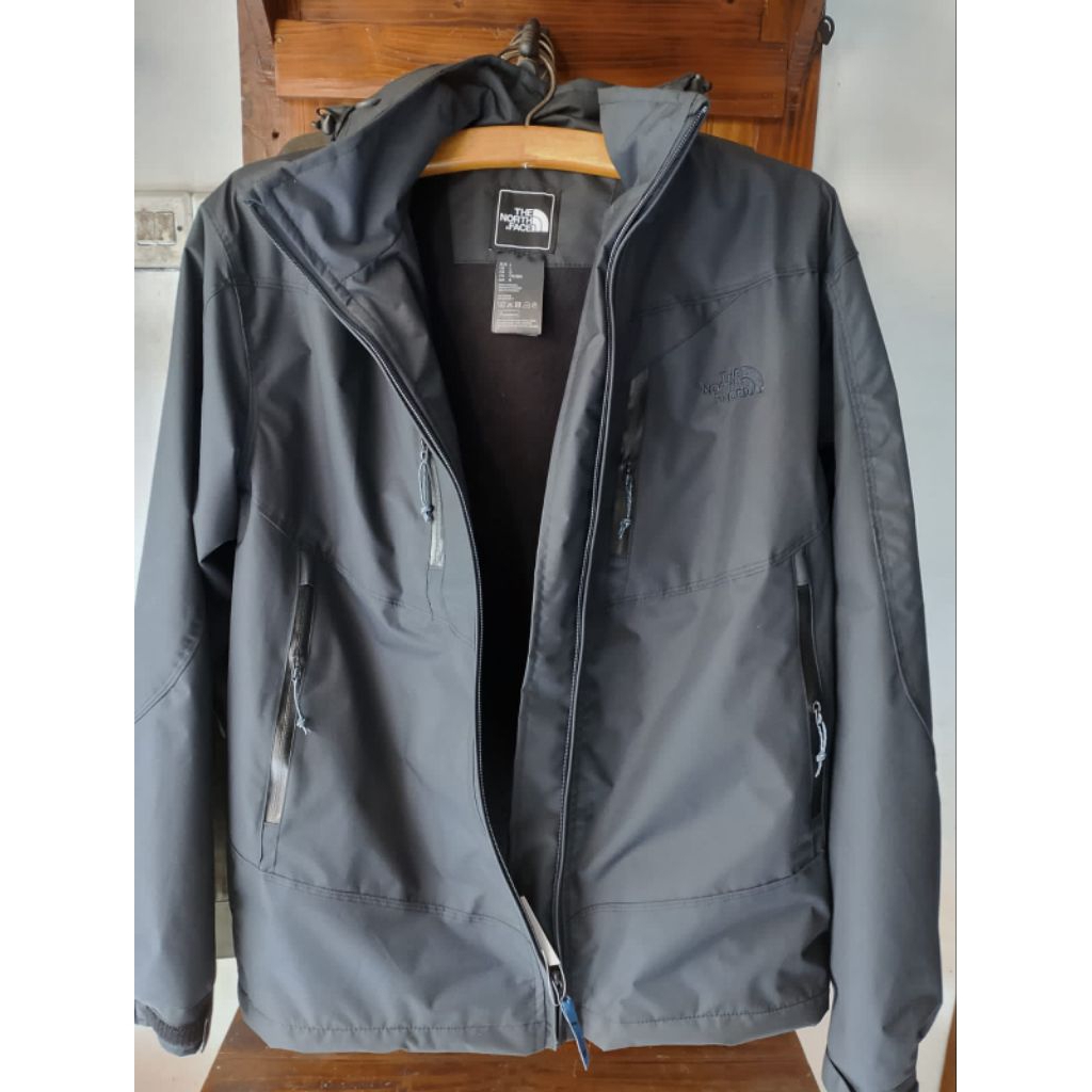 JAKET TNF