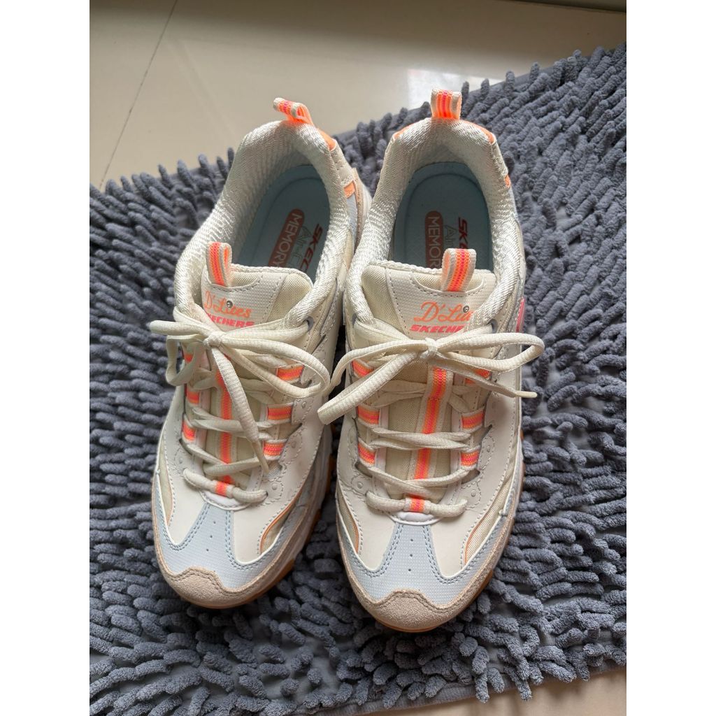 PRELOVED - Sepatu Sneakers Wanita - 37 putih - Original Skechers