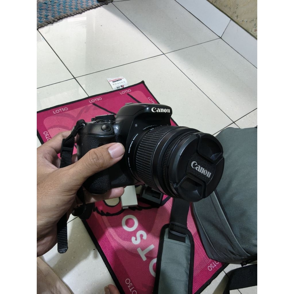 Kamera DSLR Canon 600D Second Vignete