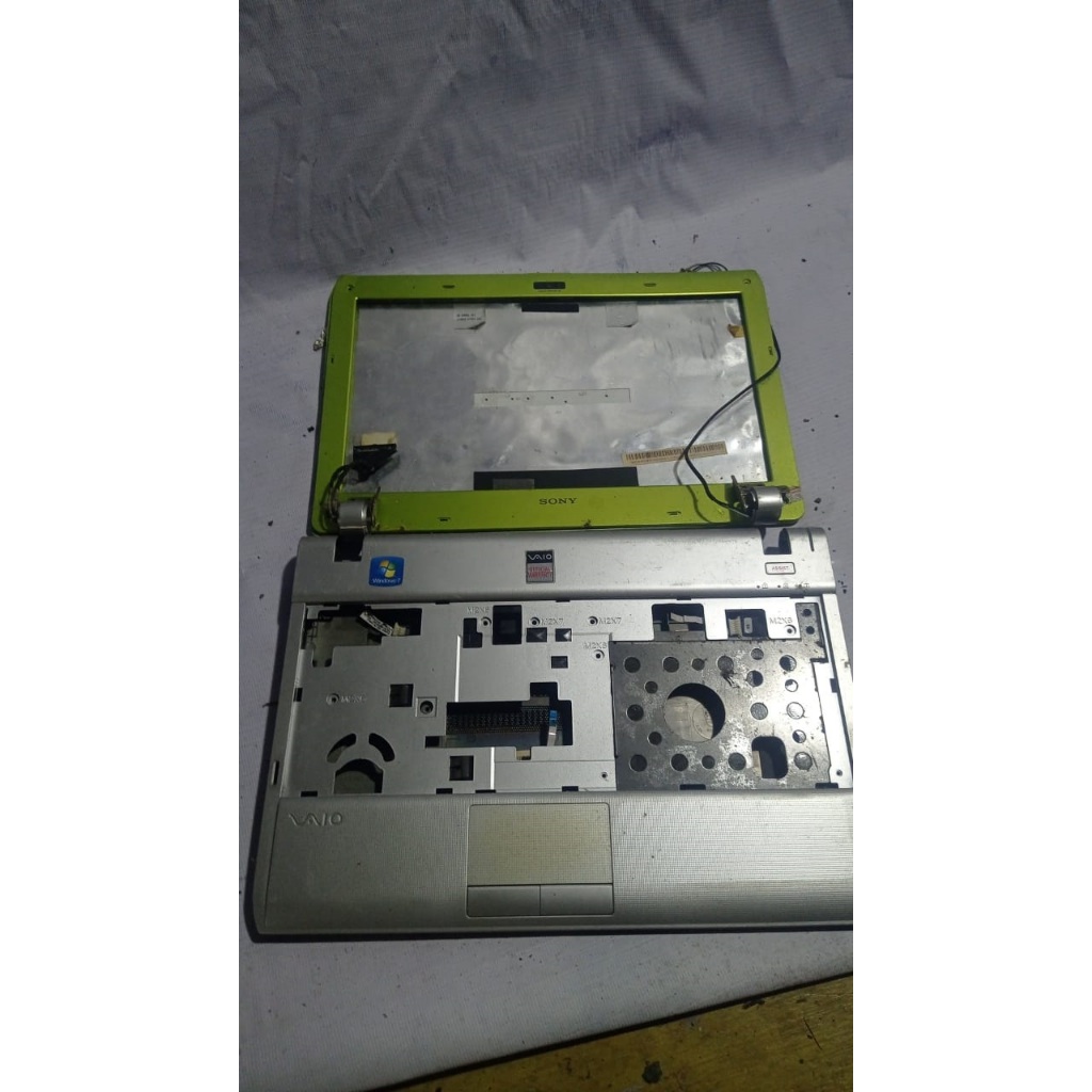 Casing sony vaio PCG-31311W hijau