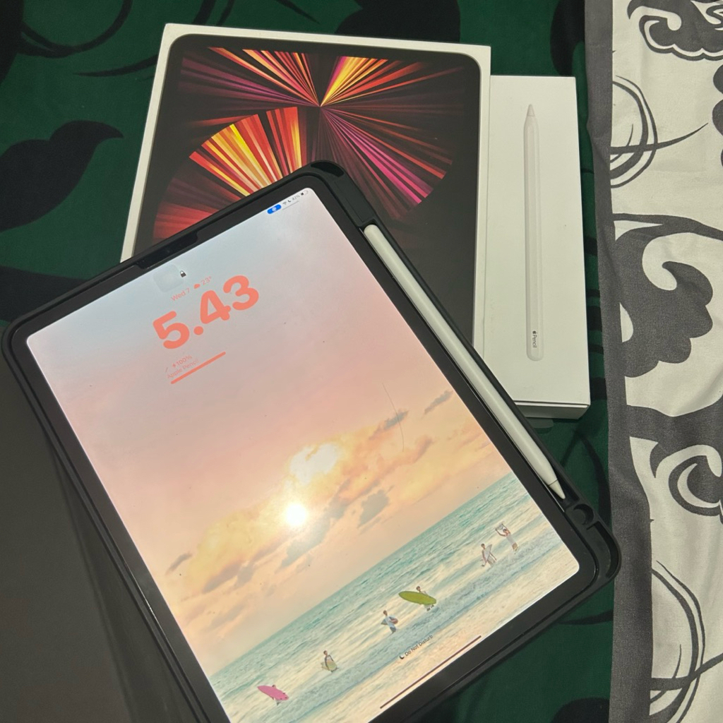 iPad Pro 2021 M1 128gb WiFi only 11’’ + Apple Pencil gen2 (ex inter) pemakaian pribadi