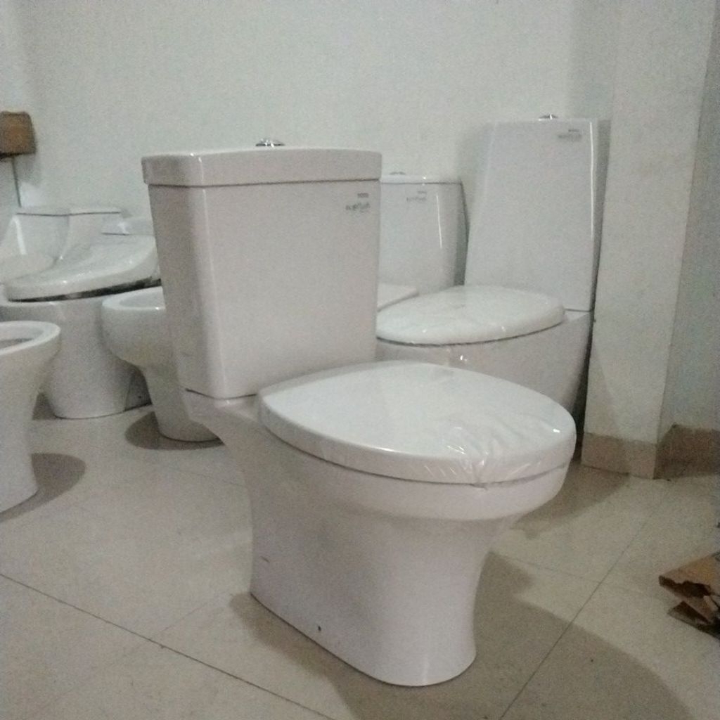 Kloset Duduk TOTO CW 631 J SW 631 JP Bekas Original 90% masih bagus mulus dan bergaransi closet jara
