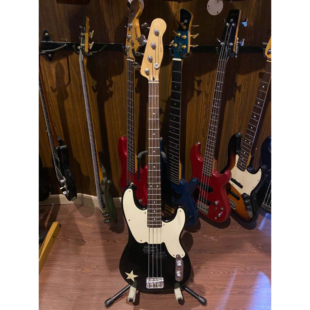 Fender Squier Mike Dirnt Signature Precision Bass