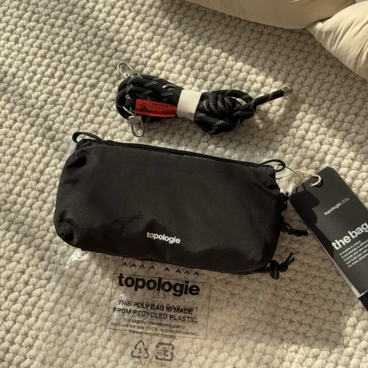 Topologie Bottle Sacoche Medium Sling Bag Water Repellent Tas Selempang Botol Crossbody Gorpcore Rop