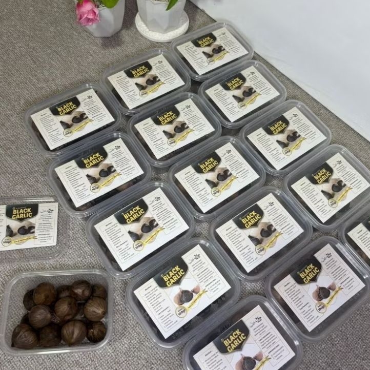 Bawang putih hitam ( Black garlic )