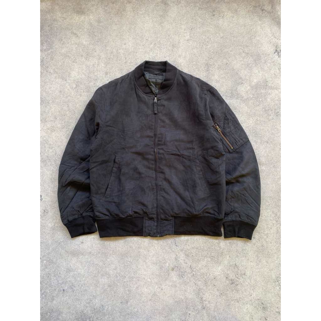Jaket Varsity uniqlo Bomber