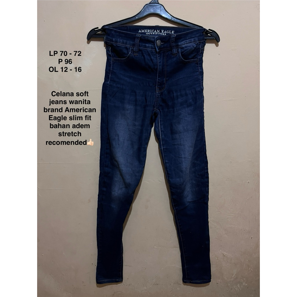 Jeans wanita American Eagle