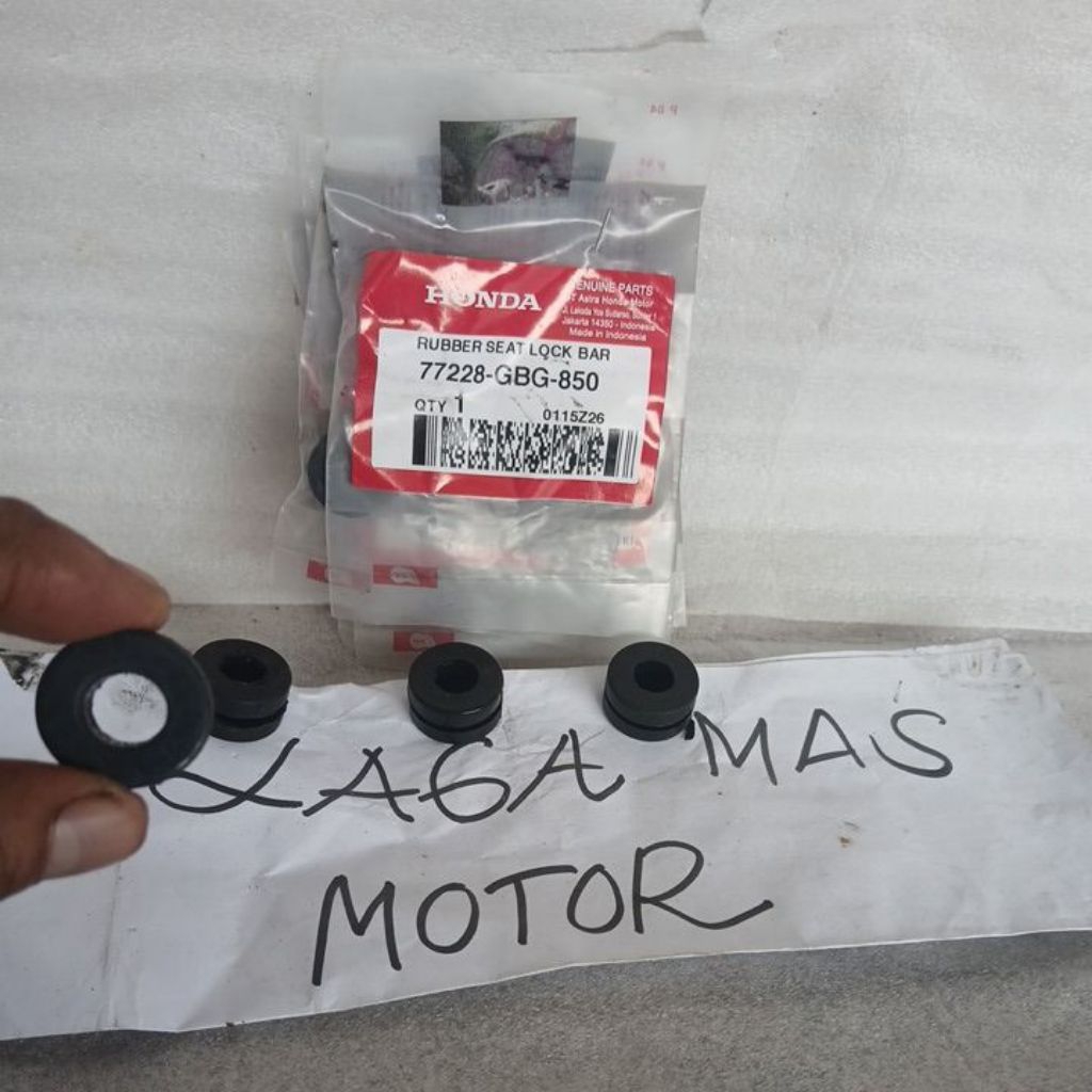 karet sayap /ruber seat lock rr kode part 77228 GBG 850 original