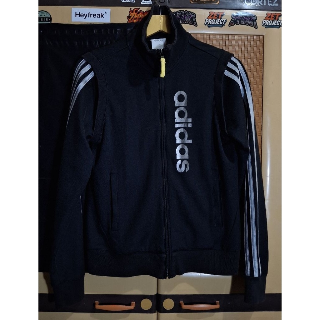 Track Top / Jacket Training / Olahraga Adidas - Bekas Second
