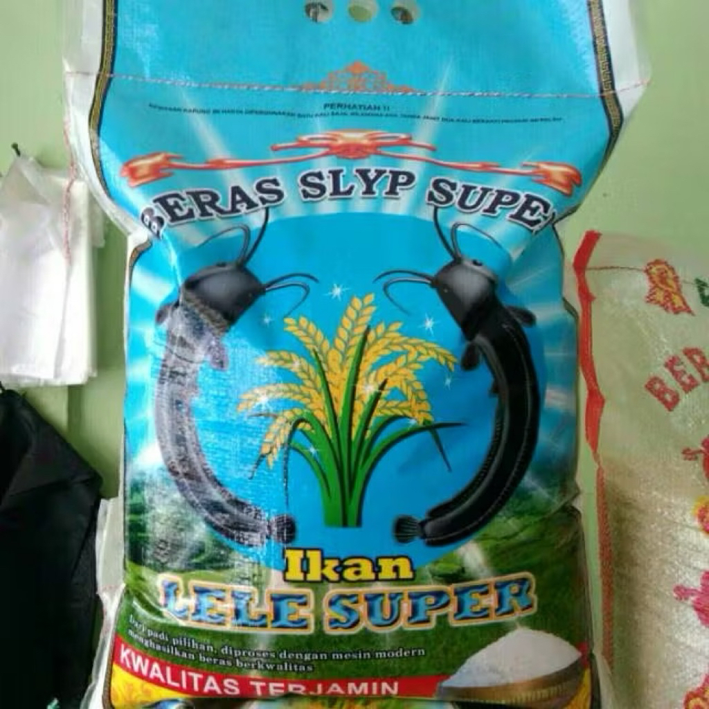 Beras ikan lele super 5 kg