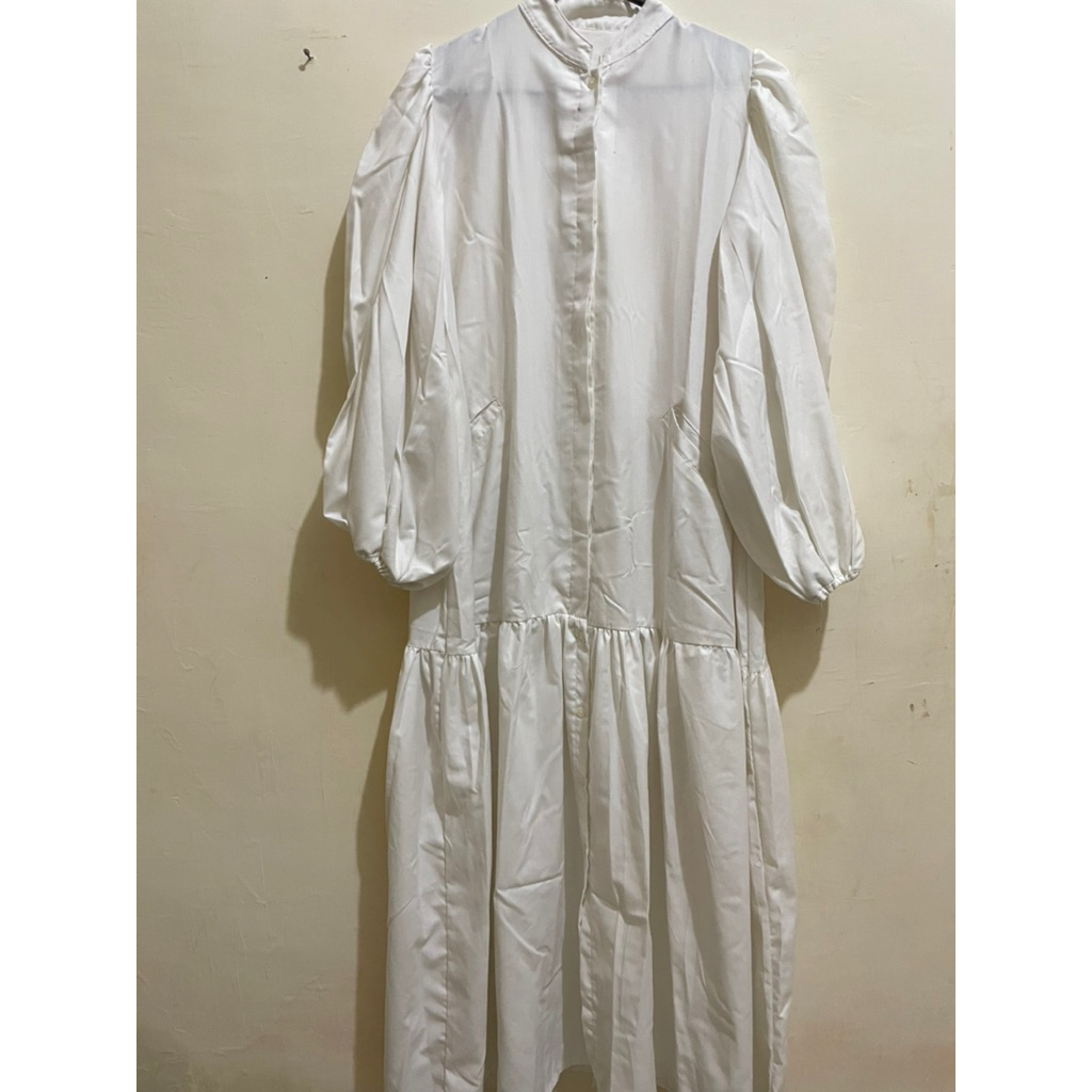 GAMIS PUTIH LENGAN BALON