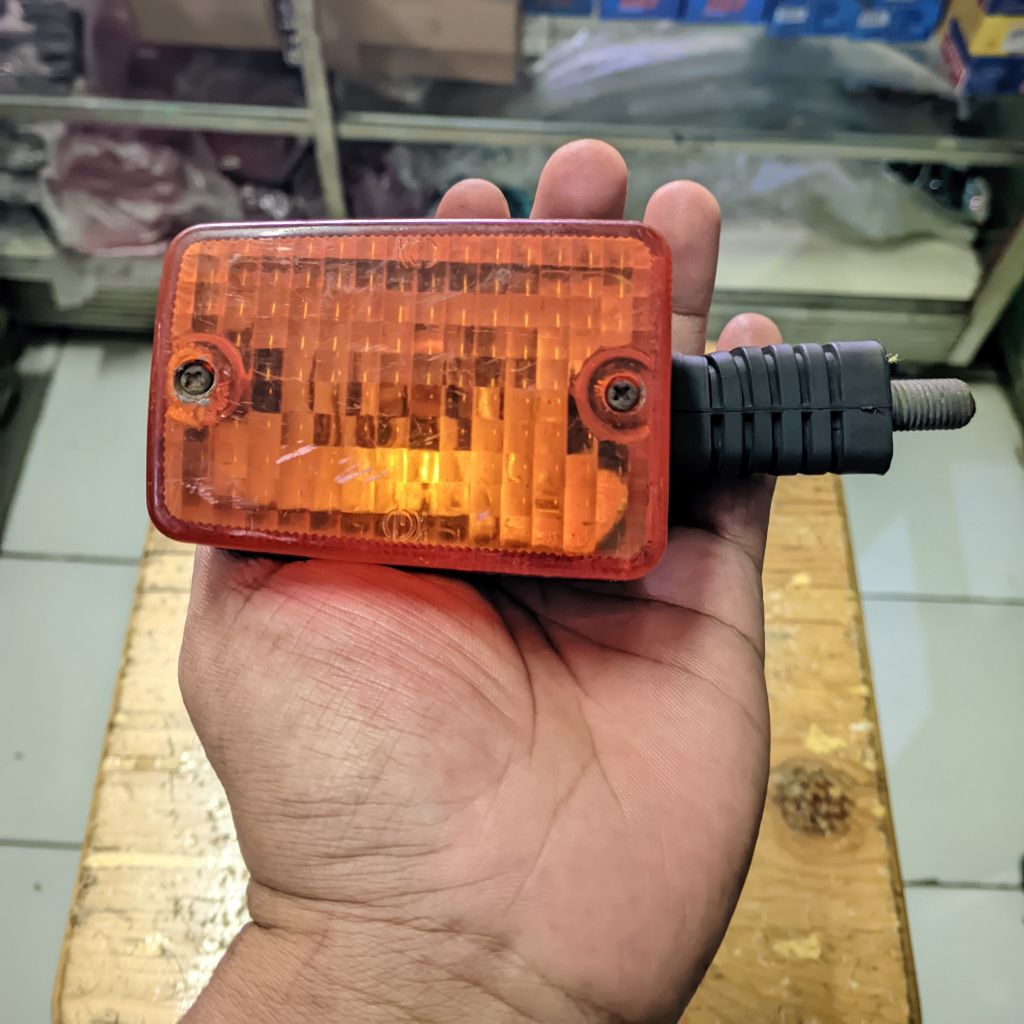 Lampu sen sein honda c700 c800 win100 gl100 mika berkode KGD