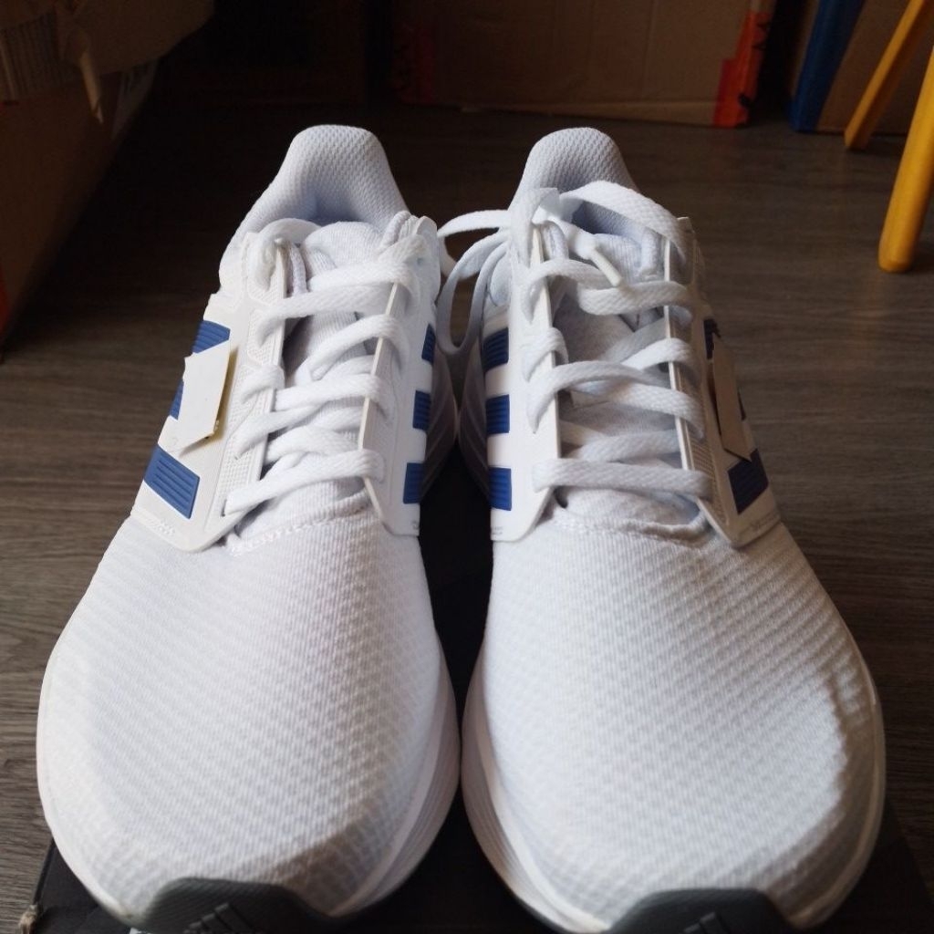 Sepatu Running IE1979