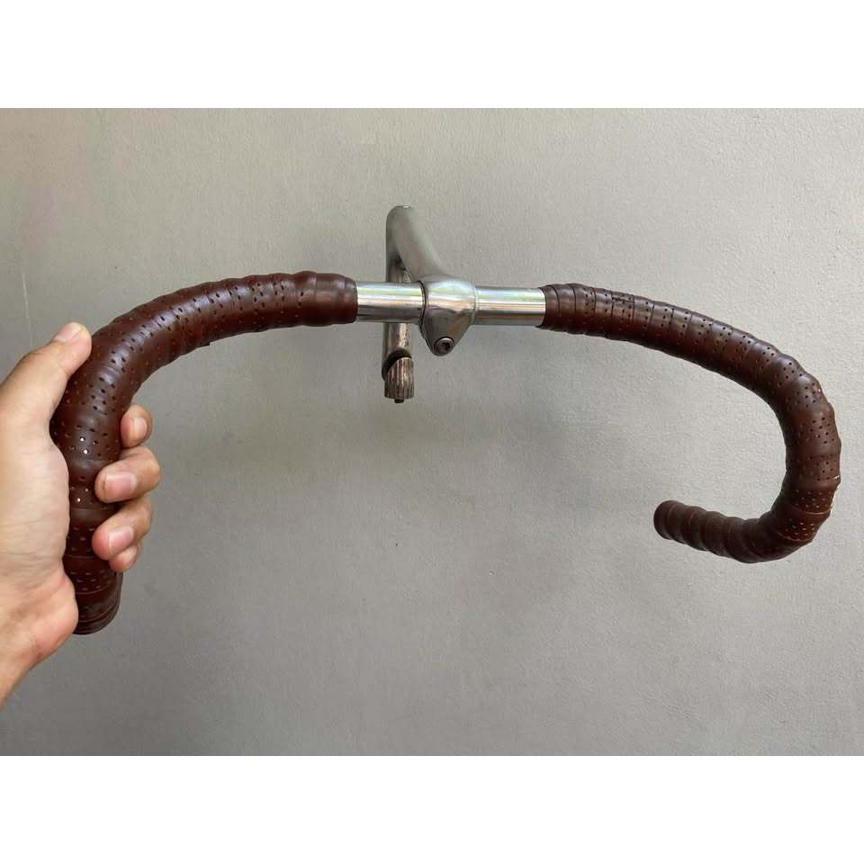 Barset Nitto Trackbar B123 NJS 400 mm & Quilstem Nitto Jaguar 100 NJS include bartape Brooks England
