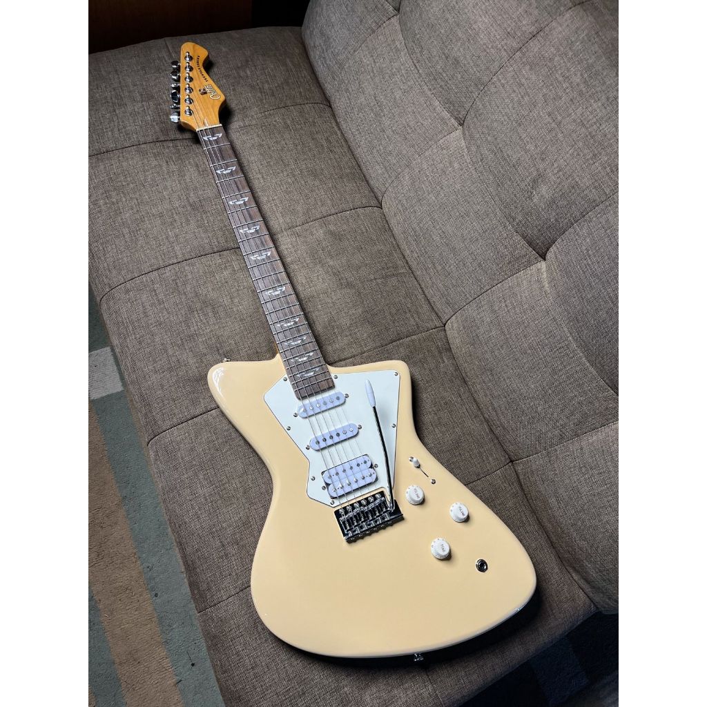 GITAR ELEKTIK CETTA TRUNYAN BOLT ON BEIGE