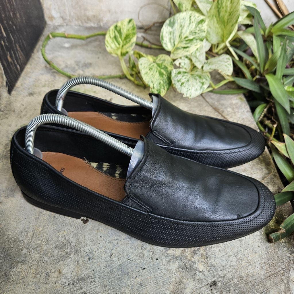 sepatu loafer second clarks size 43(28cm)