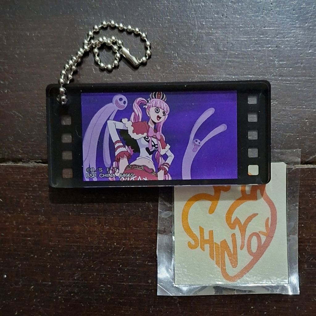 One piece perona acrylic keychain