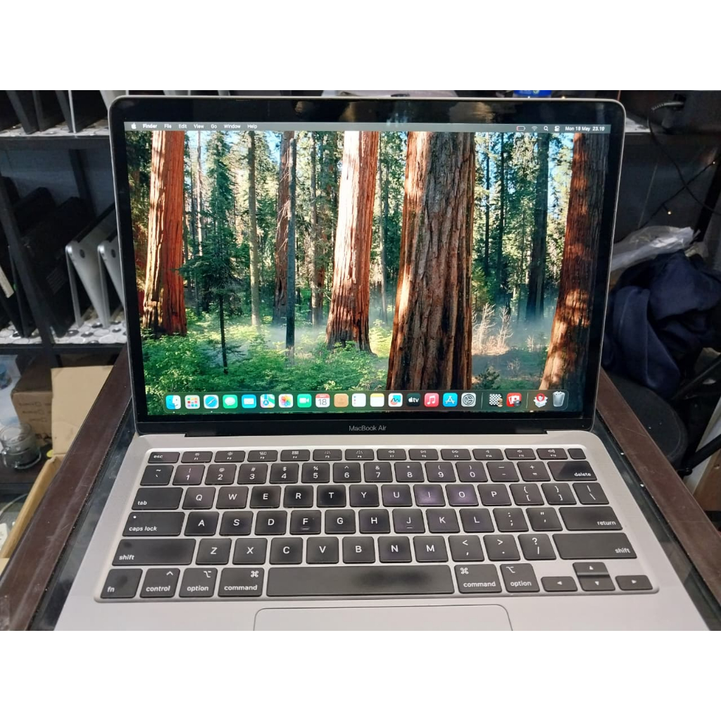 MacBook Air 2020 Retina Quad i5 8GB 256GB