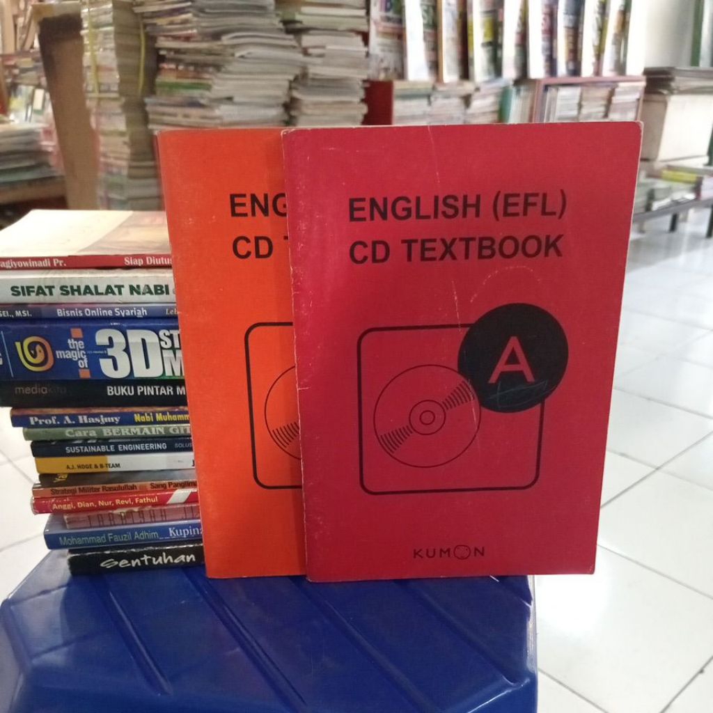 2 BUKU ENGLISH(EFL)CD TEXTBOOK KUMON BUKU BEKAS TANPA CD