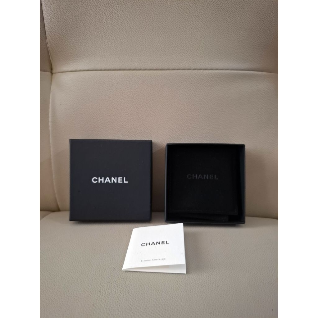box chanel aksesoris original