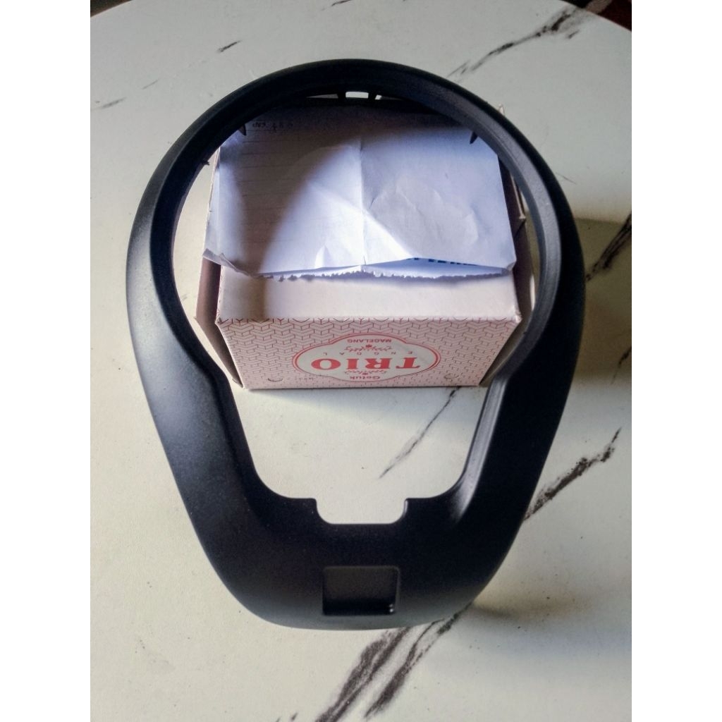 COVER GARNISH LIST SPEEDOMETER HONDA SCOOPY NEW ESP 2021-2014 K2F. WARNA HITAM DOFF