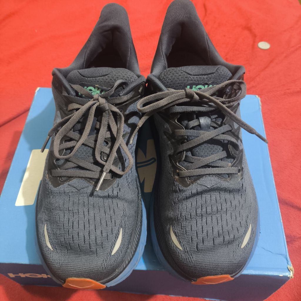 hoka clifton 8 wide preloved