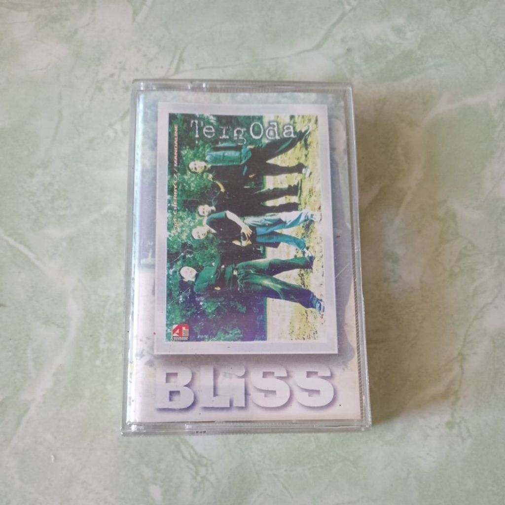 Kaset Bliss Tergoda/akurama records