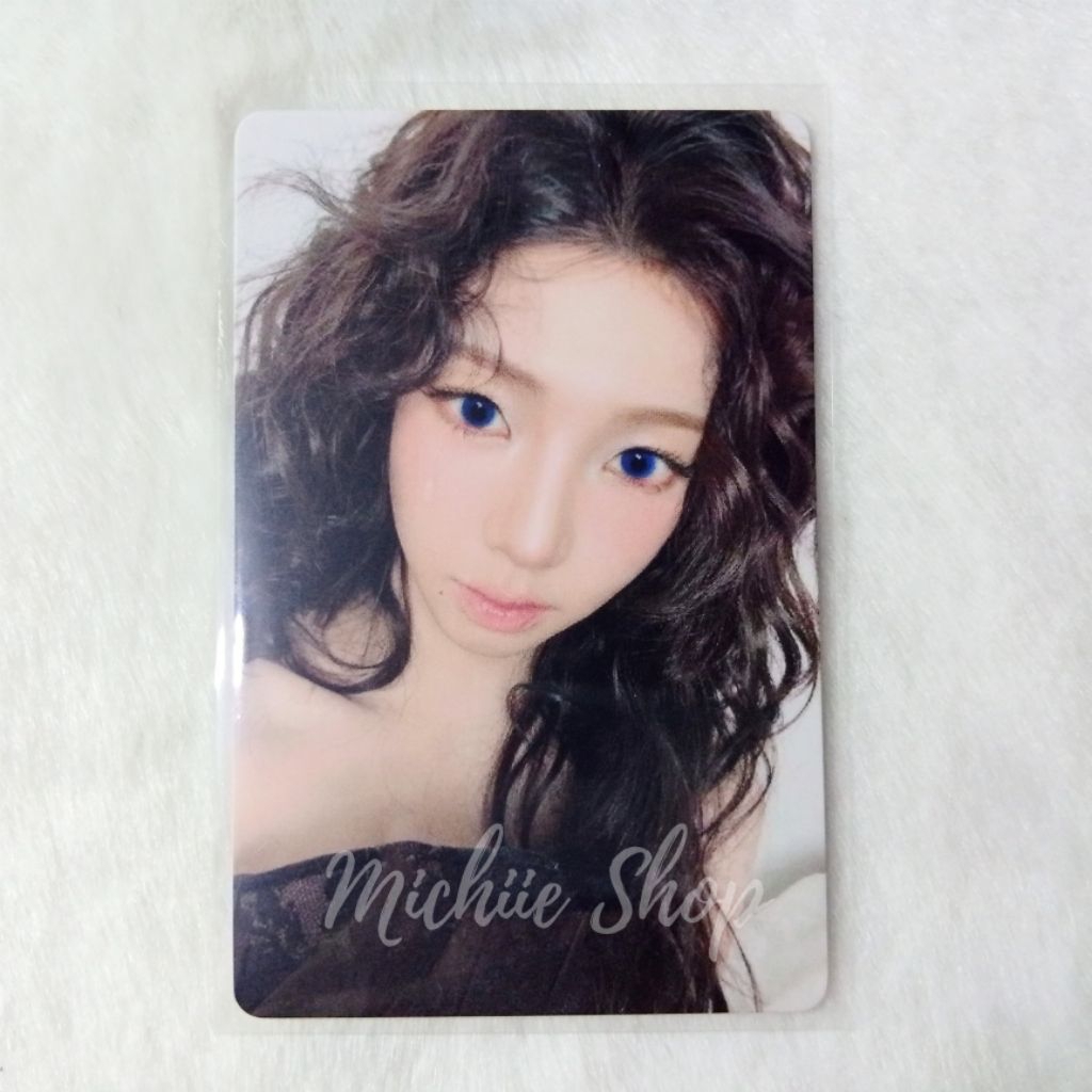 Photocard Aespa Karina Puss Puss Megazine OFC | Photocard Karina Aespa
