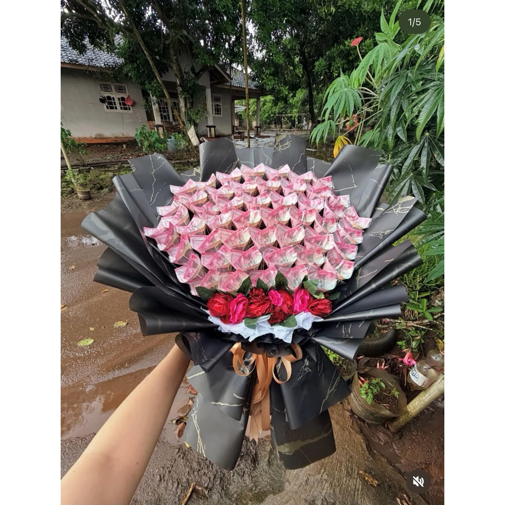 buket uang 50 lembar