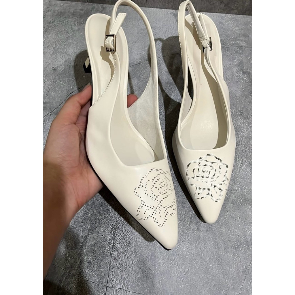 Charles & Keith Flat Shoes - Chalk (100% Original)