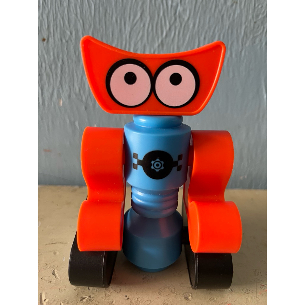 Preloved mainan robot magnet CFC