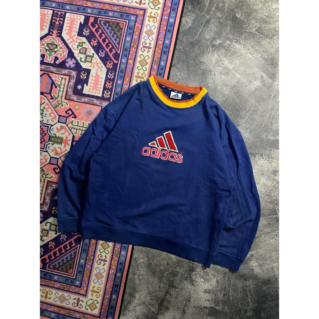 vintage adidas crewneck