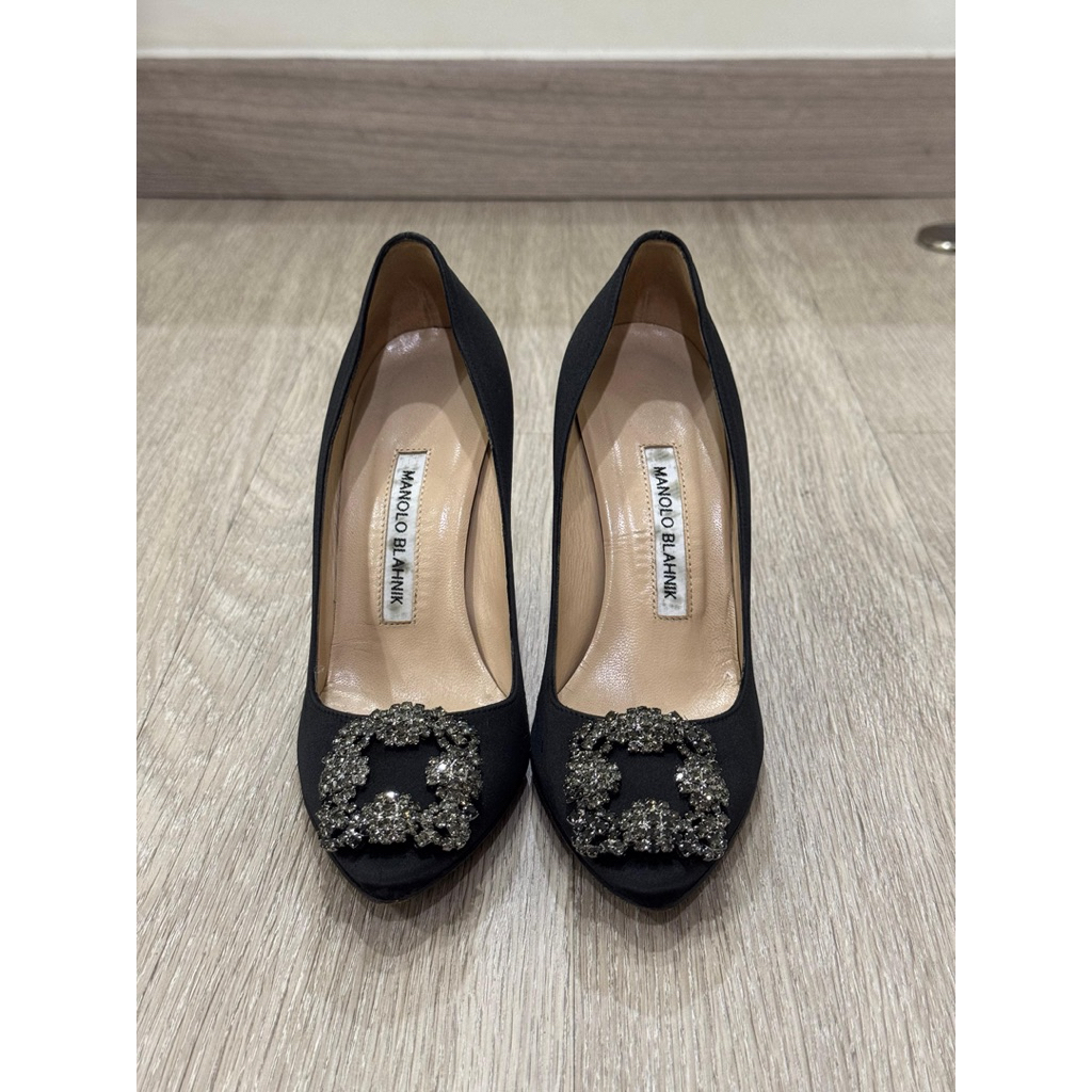 preloved - manolo blahnik heels (black) size 37
