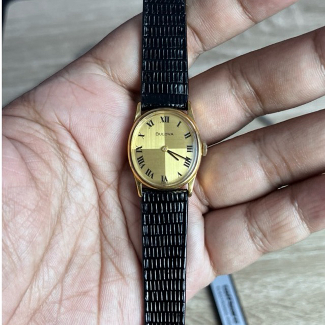 Bulova Vintage Checkerboard Ladies Roman Index 1970's
