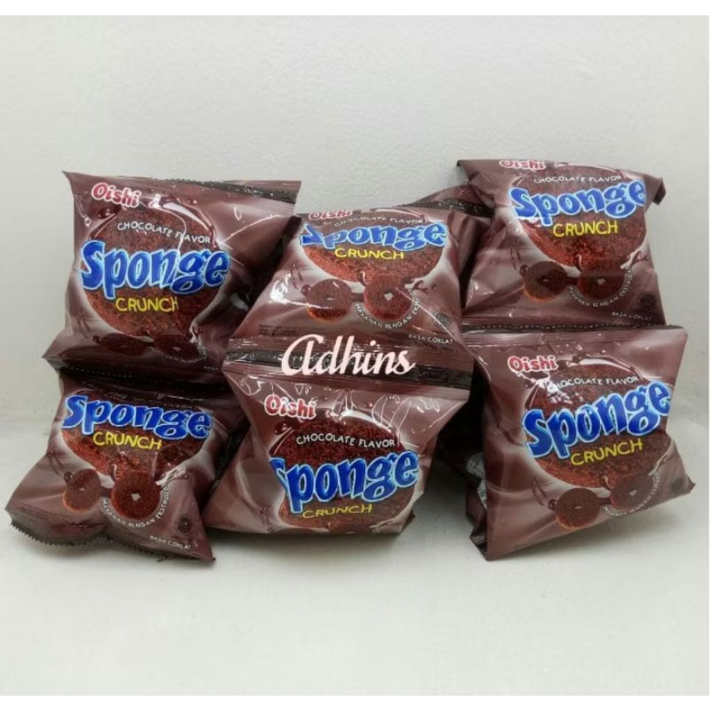 Oishi Sponge Coklat Stoberi Snack Sponge isi 10 bungkus