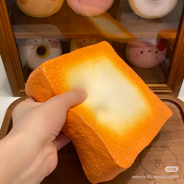 [SALE] Squishy Roti Toast Jumbo Super Slow Rising Mainan Anak Lucu