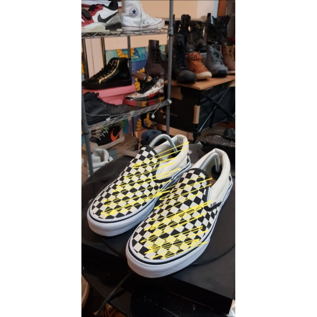 sneakers checkerboard size 43
