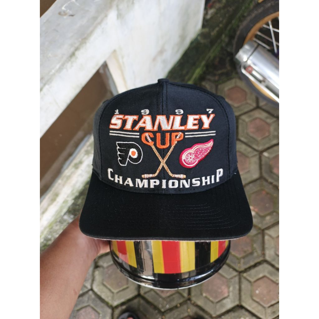 Topi Vintage STANLEY CUP CHAMPIONS NHL PHILADELPHIA FLYERS VS DETROIT RED WINGS By LOGO 7