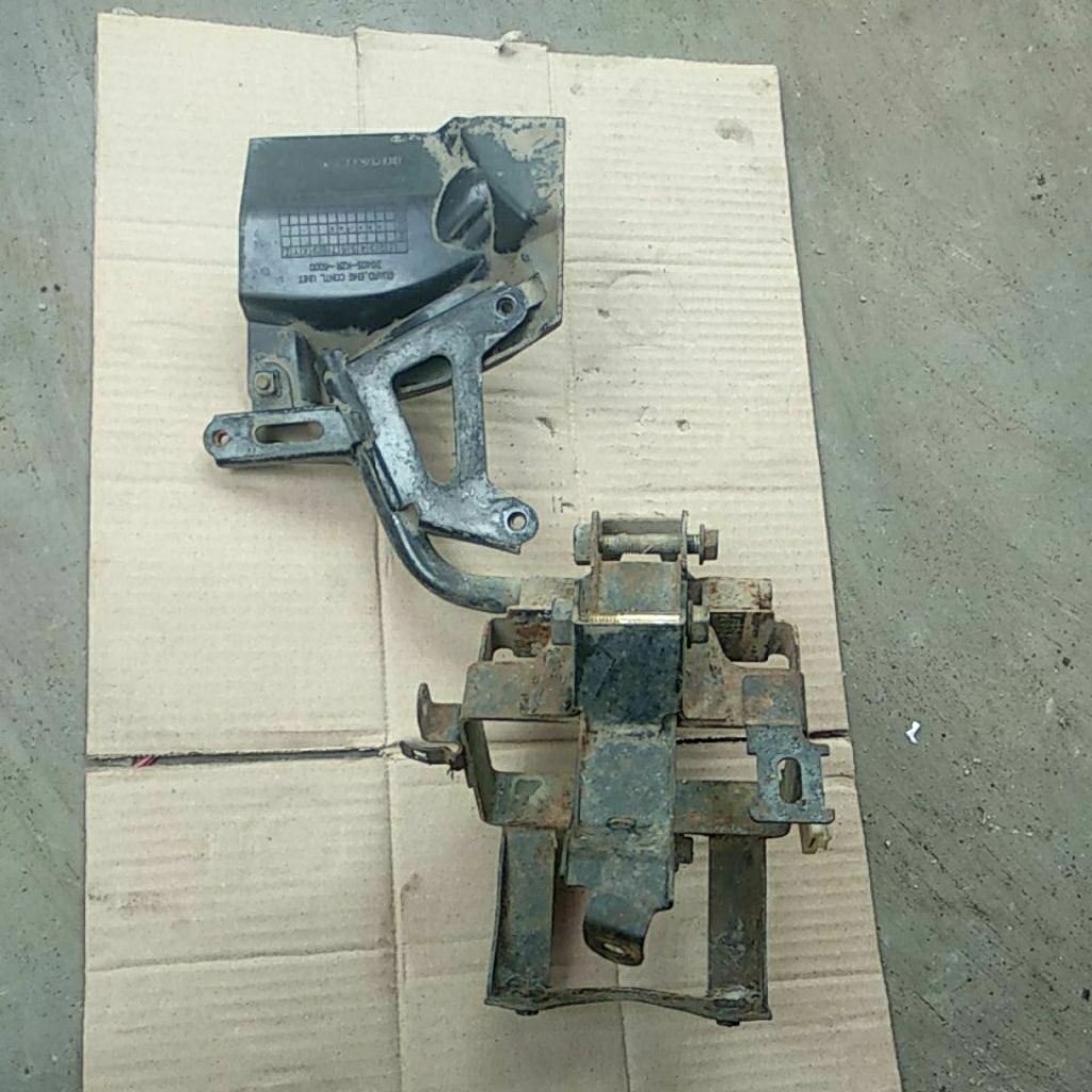 BREKET DUDUKAN AKI VARIO 125 OLD ORIGINAL COPOTAN