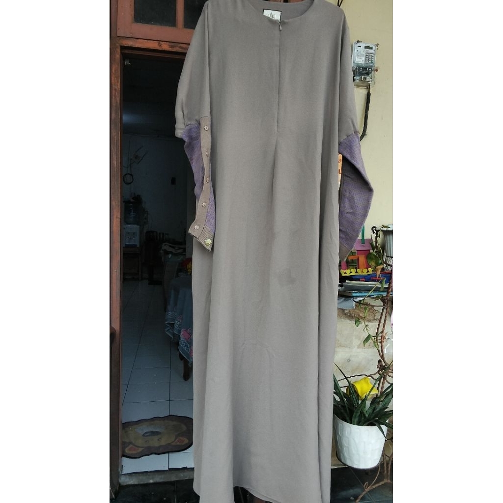 Itsar Syari Mecca Abaya