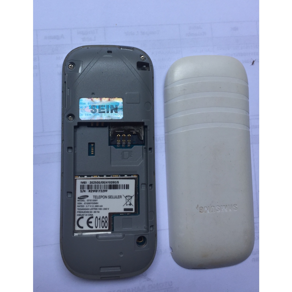 HP Klasik Nostalgia Samsung GT-E1205Y (Keystone 2)