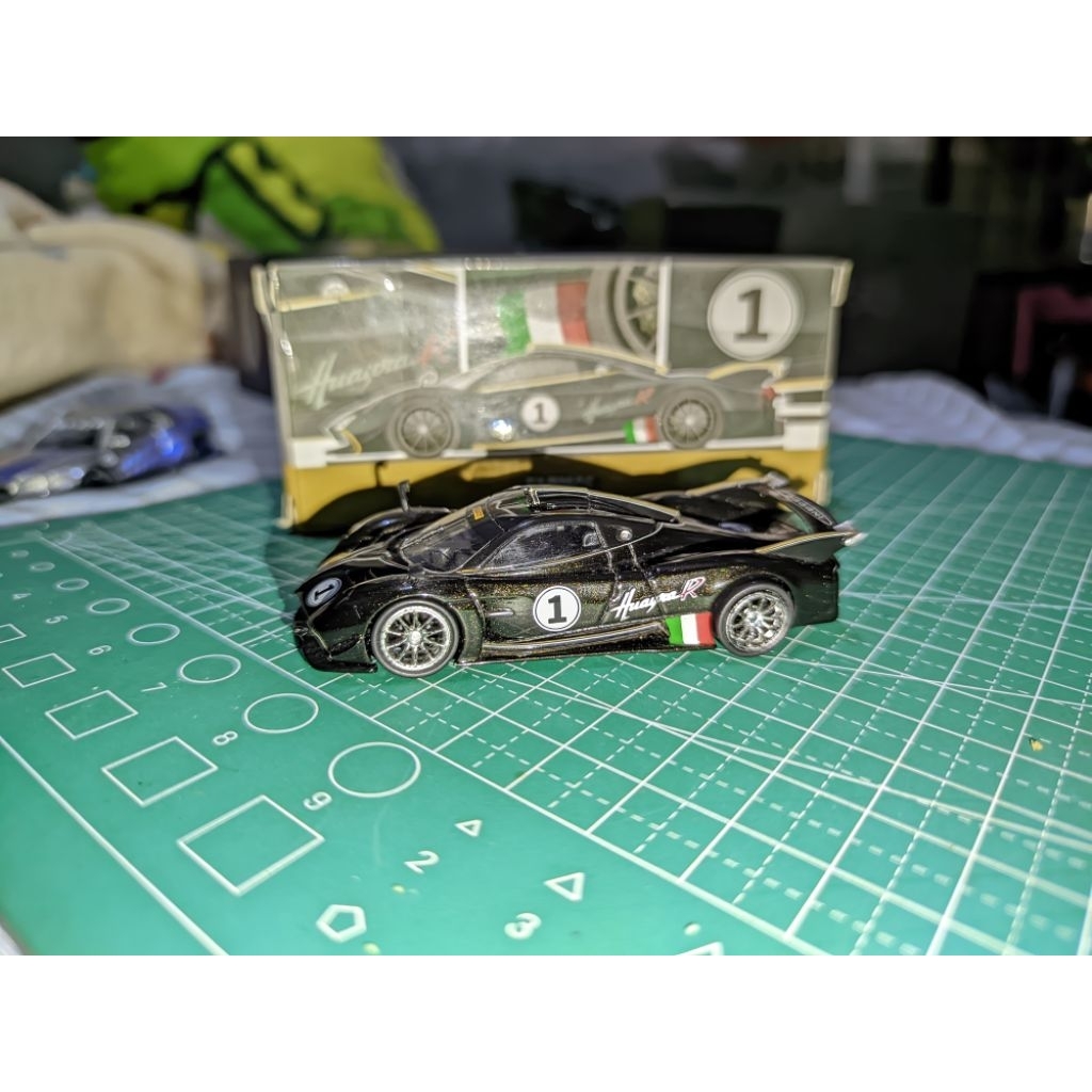 Diecast Tarmac Pagani Huayra r Black Unsealed