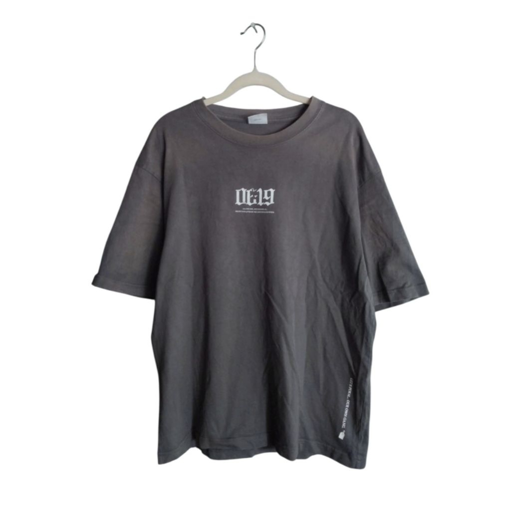 T-Shirt Anime Tokyo Revengers Vintage Wash Army Size M Original – Stylish & Rare Look