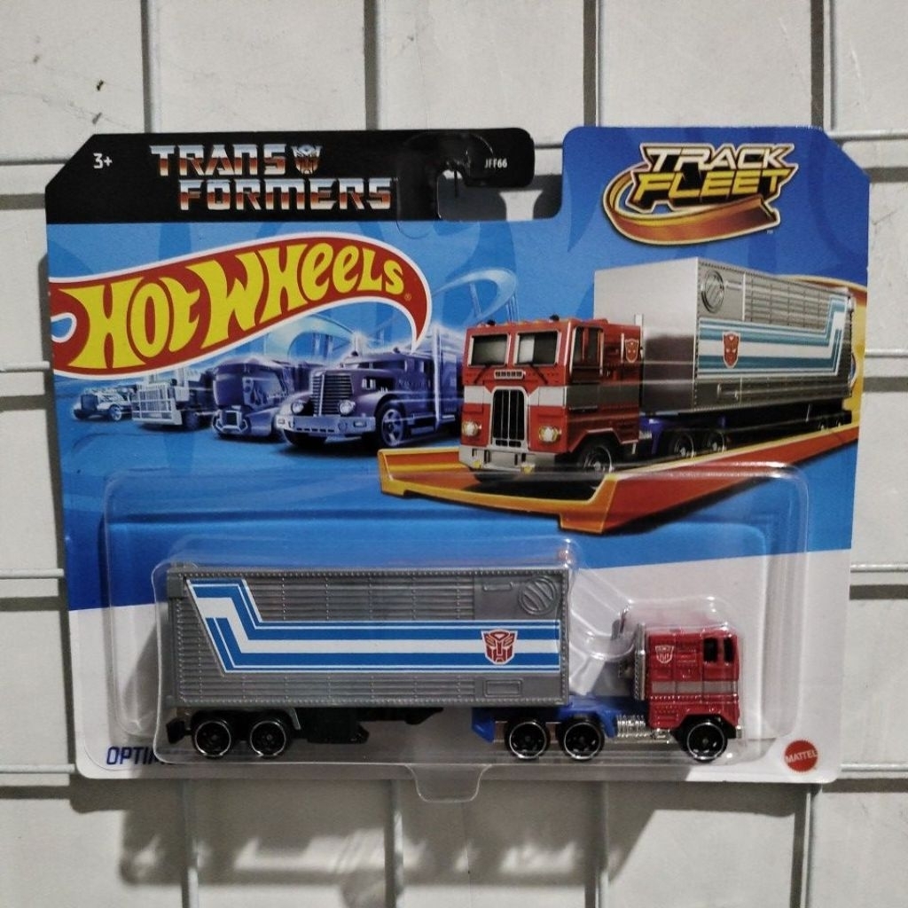 hot wheels optimus prime track fleet