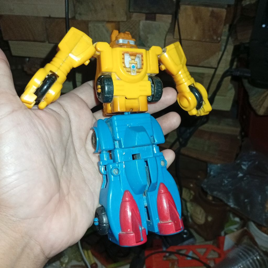 hokben toys Transformers gigabot figure