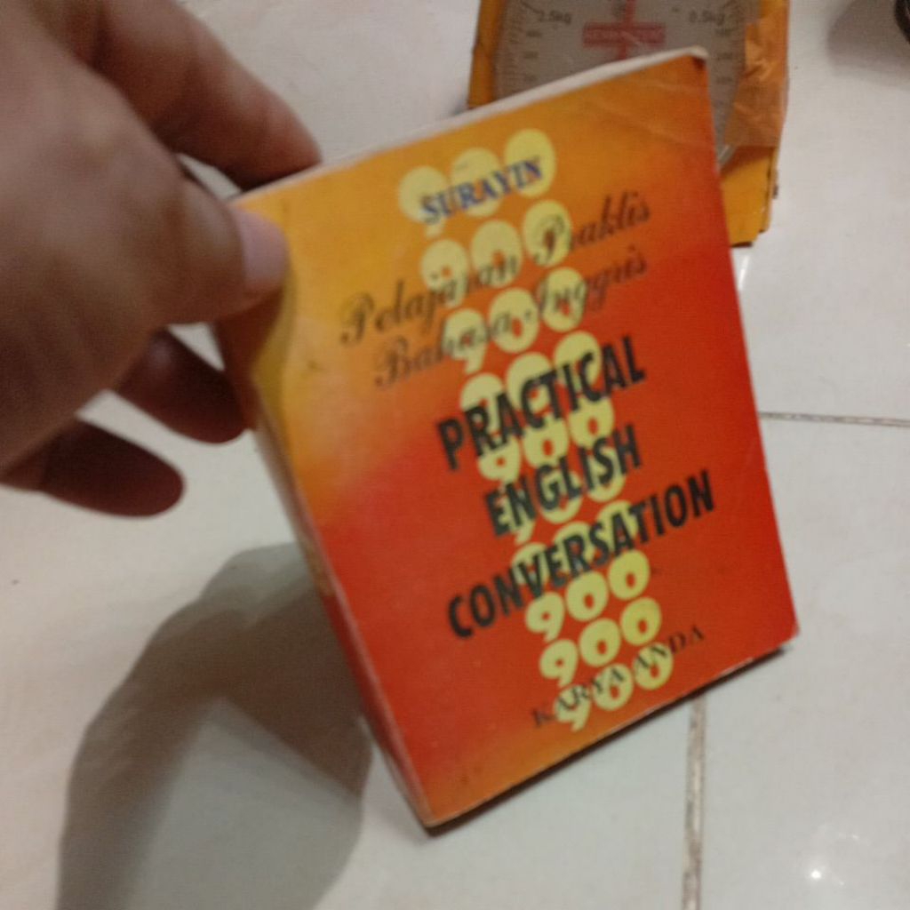 Pelajaran Praktis Bahasa Inggeris 900 Practical English Conversation KARYA ANDA